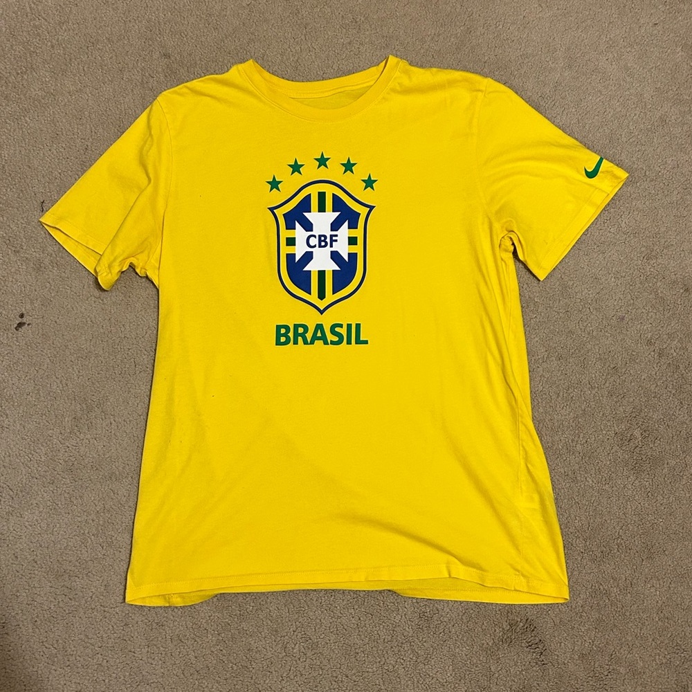 Nike Brazil Tee Size: Large